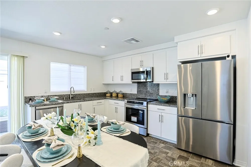 7486 Olive Grove Riverside, CA 92507