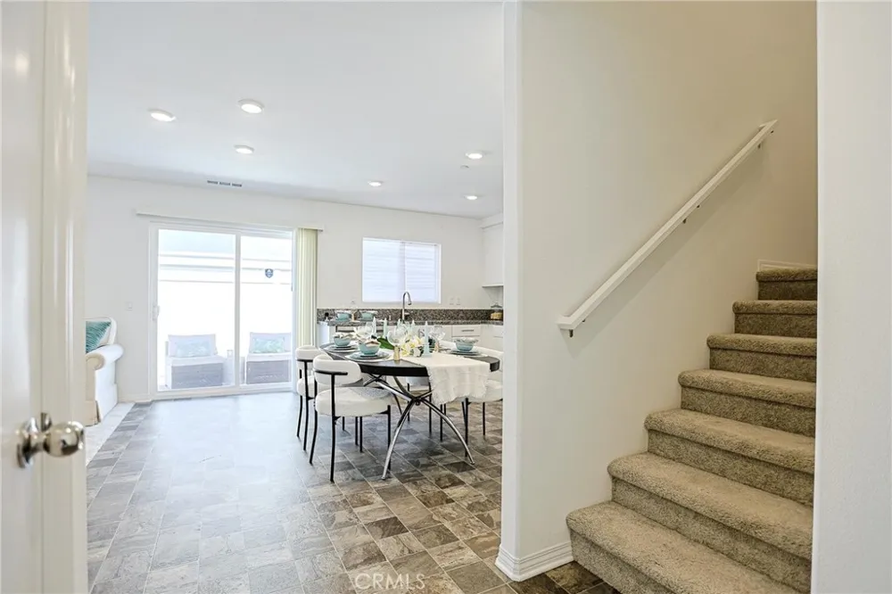 7486 Olive Grove Riverside, CA 92507