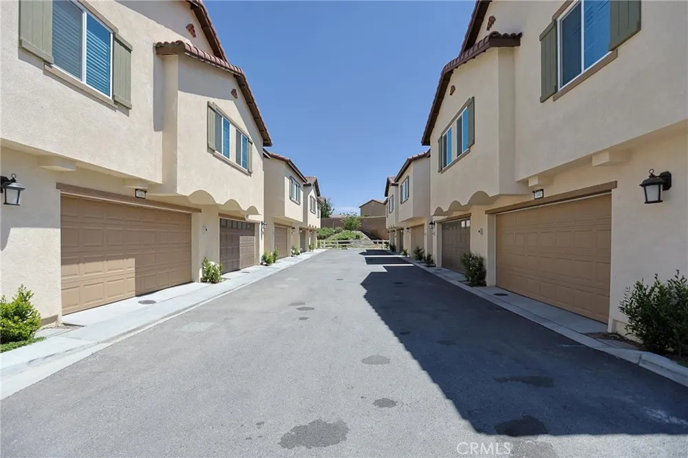 7486 Olive Grove Riverside, CA 92507