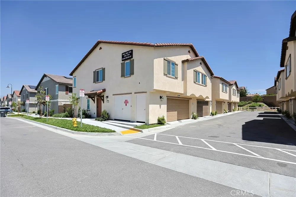 7486 Olive Grove Riverside, CA 92507