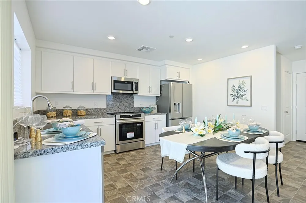 7486 Olive Grove Riverside, CA 92507