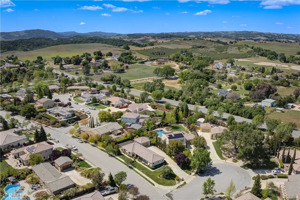 1090 Muscat Court Templeton, CA 93465