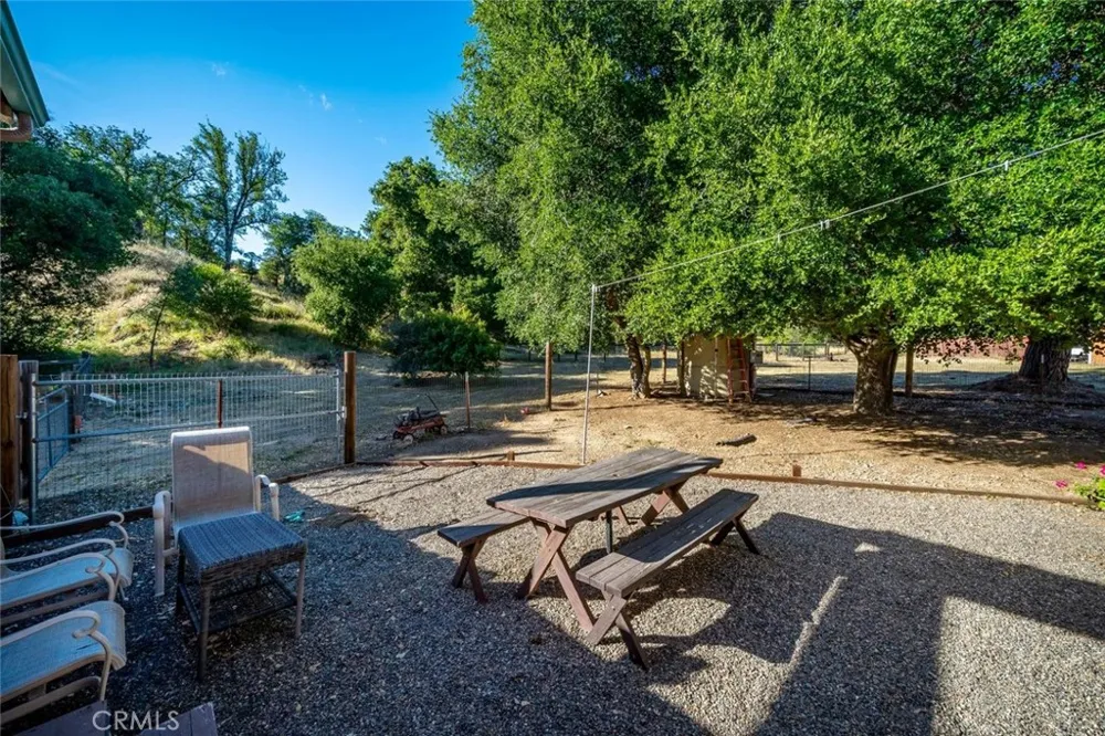 1350 Parkhill Santa Margarita, CA 93453