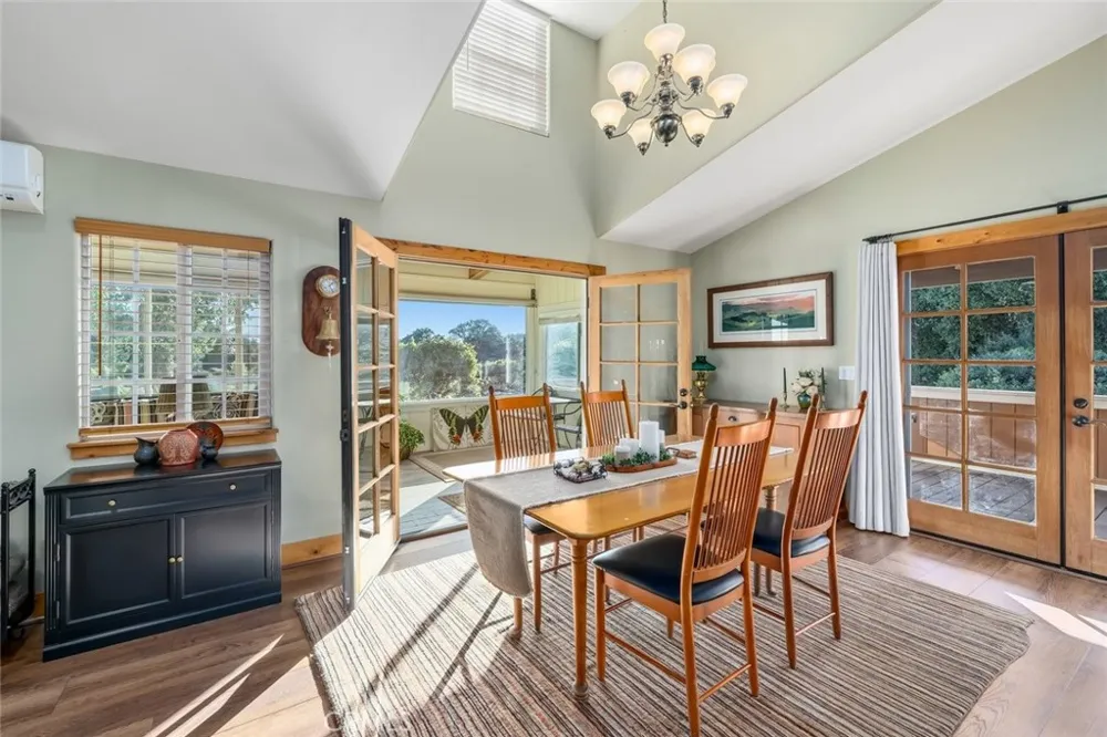 1350 Parkhill Santa Margarita, CA 93453