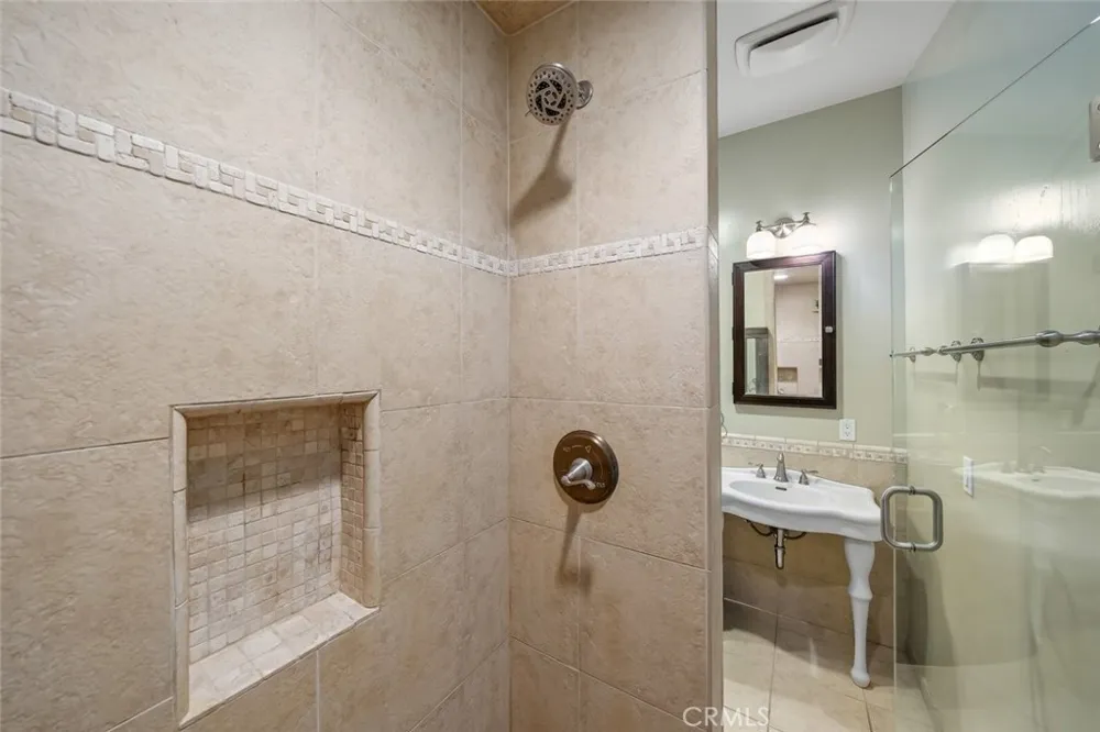 1350 Parkhill Santa Margarita, CA 93453