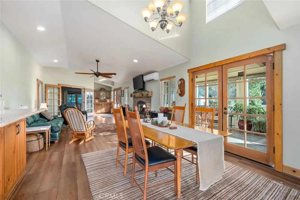 1350 Parkhill Santa Margarita, CA 93453