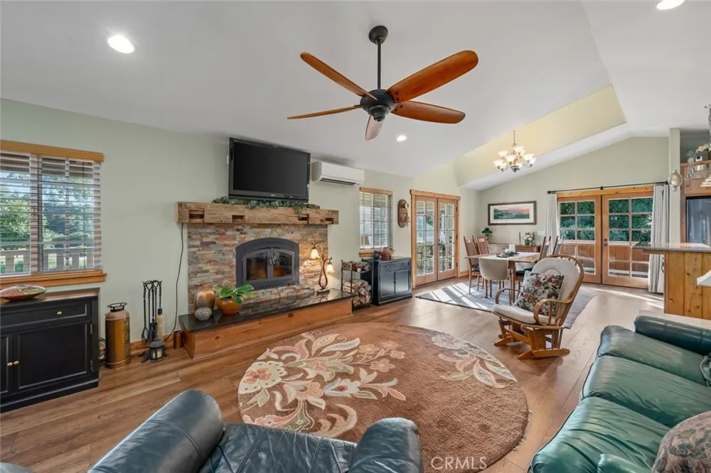 1350 Parkhill Santa Margarita, CA 93453