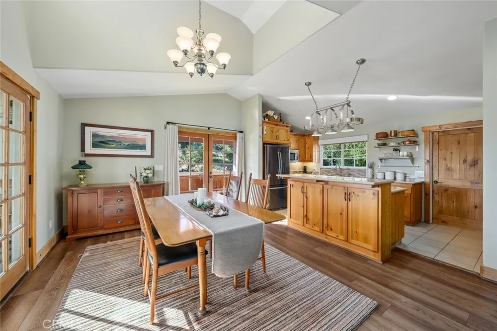 1350 Parkhill Santa Margarita, CA 93453