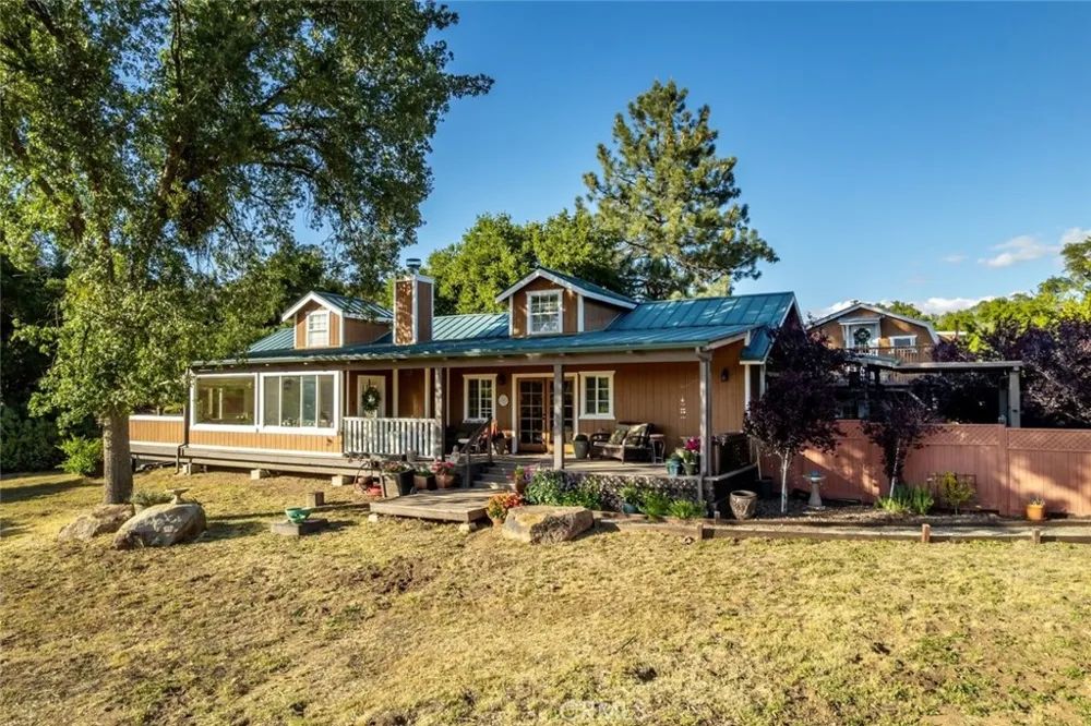 1350 Parkhill Santa Margarita, CA 93453