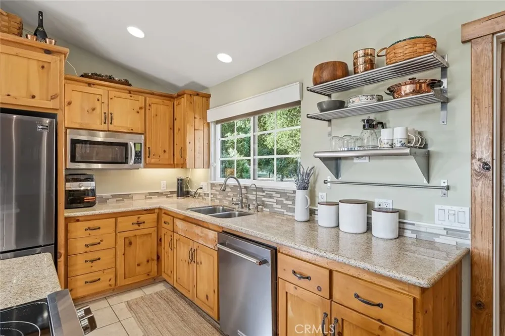 1350 Parkhill Santa Margarita, CA 93453