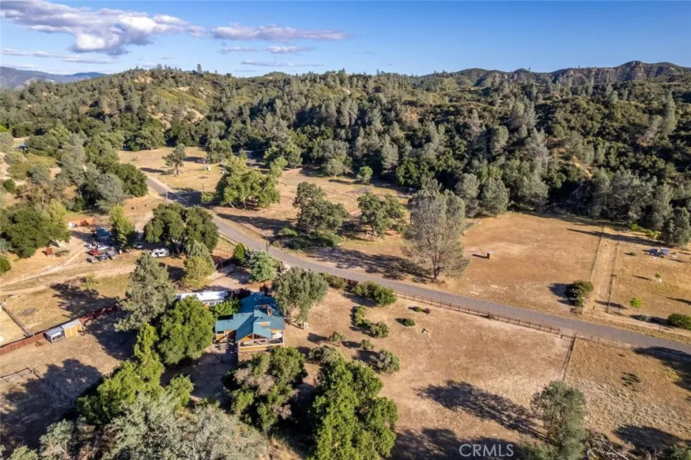 1350 Parkhill Santa Margarita, CA 93453