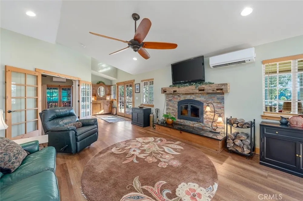 1350 Parkhill Santa Margarita, CA 93453