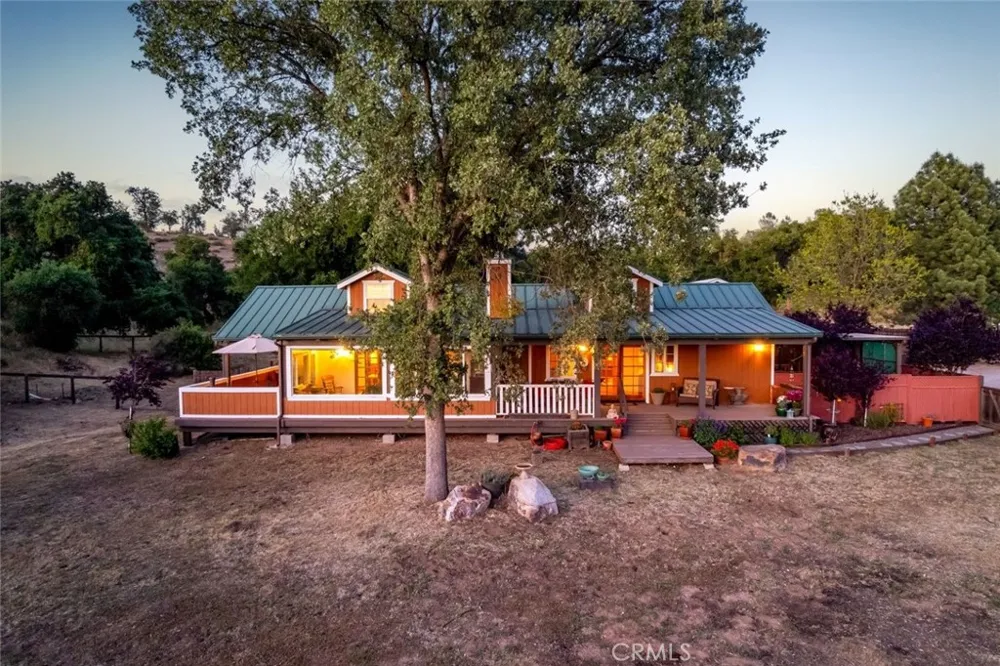1350 Parkhill Santa Margarita, CA 93453