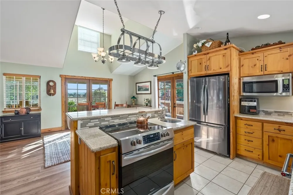 1350 Parkhill Santa Margarita, CA 93453