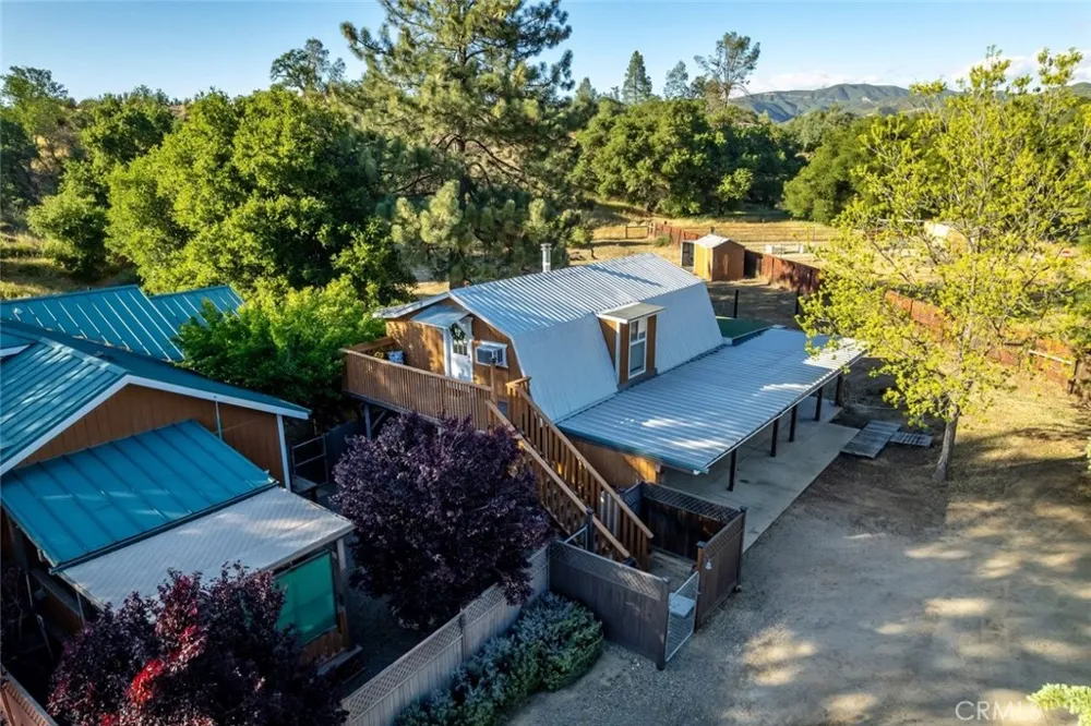 1350 Parkhill Santa Margarita, CA 93453