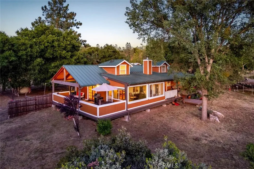 1350 Parkhill Santa Margarita, CA 93453