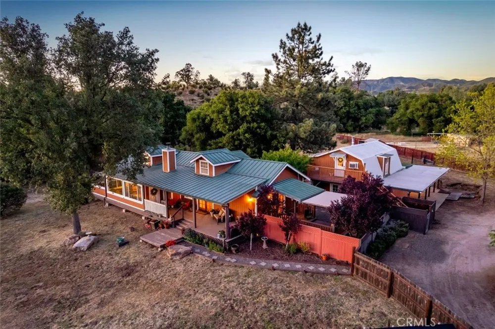 1350 Parkhill Santa Margarita, CA 93453