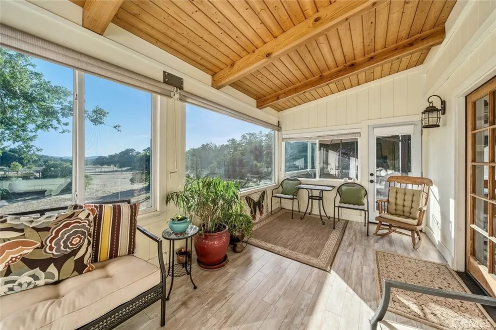 1350 Parkhill Santa Margarita, CA 93453