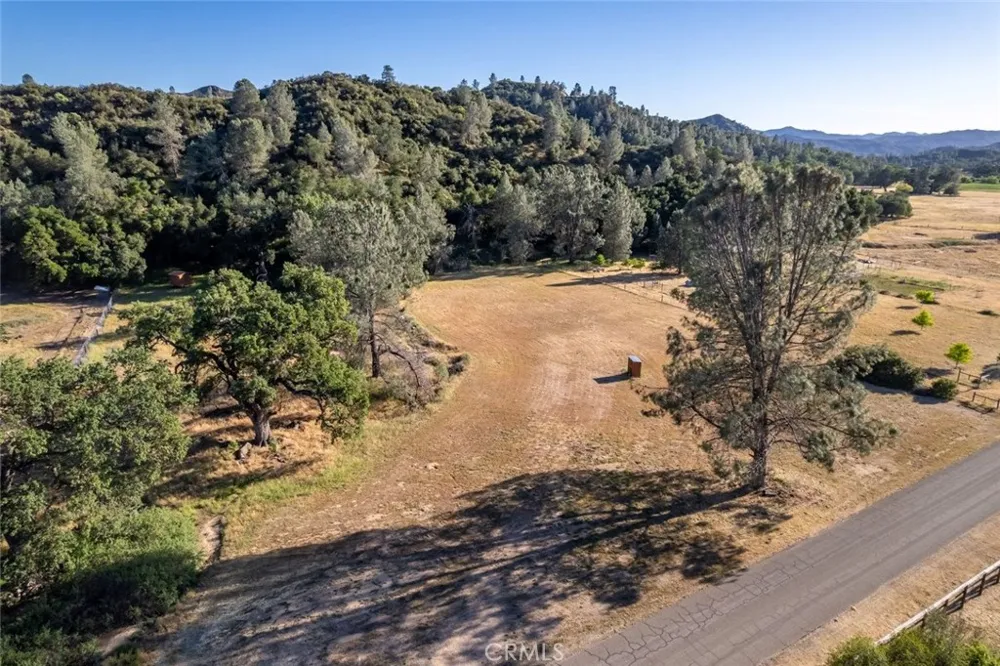 1350 Parkhill Santa Margarita, CA 93453