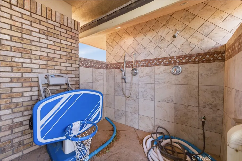 40250 Maestro Palmdale, CA 93551