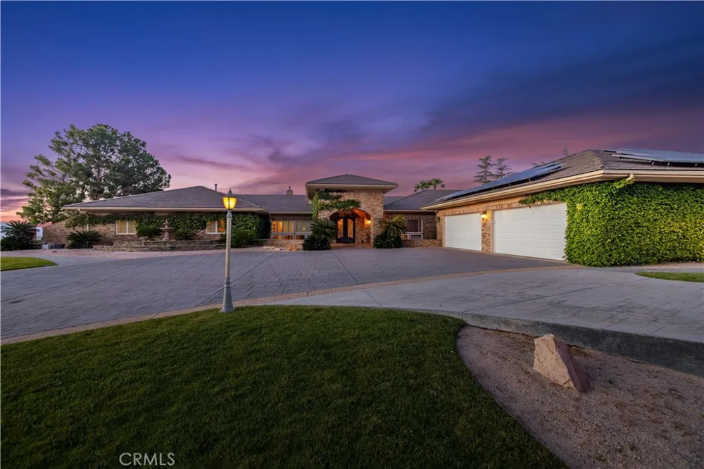 40250 Maestro Palmdale, CA 93551