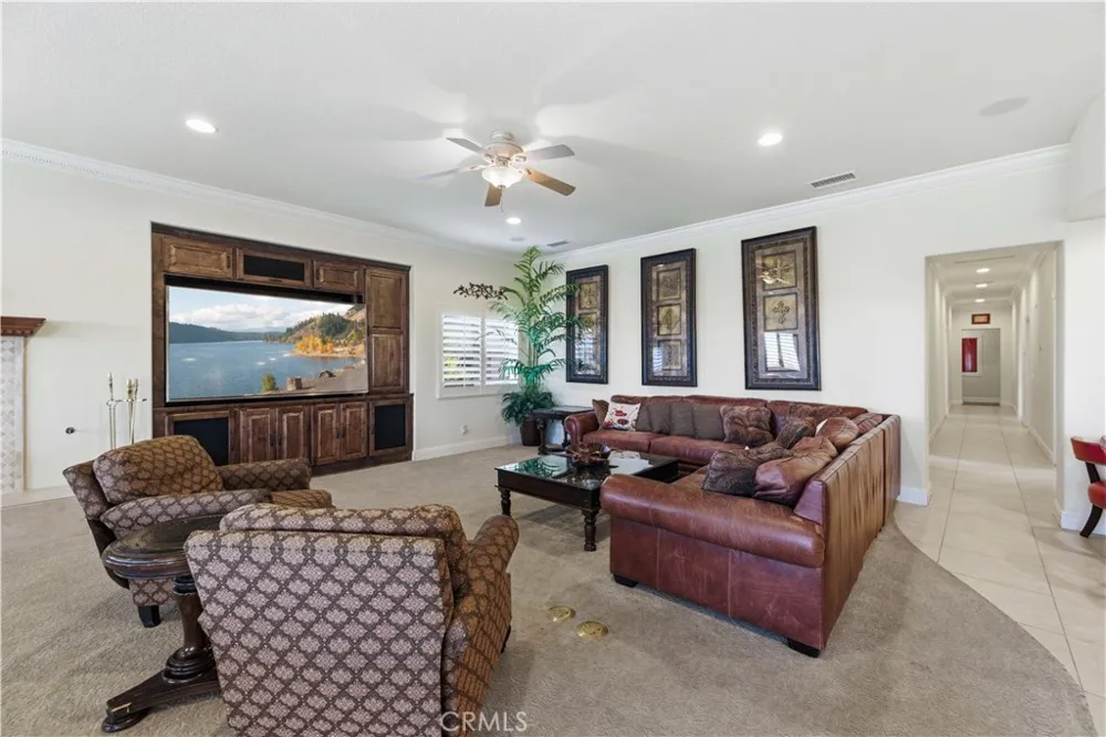 40250 Maestro Palmdale, CA 93551