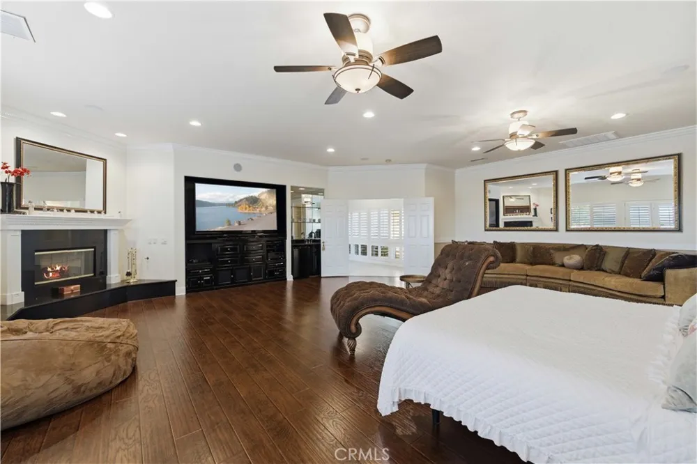 40250 Maestro Palmdale, CA 93551