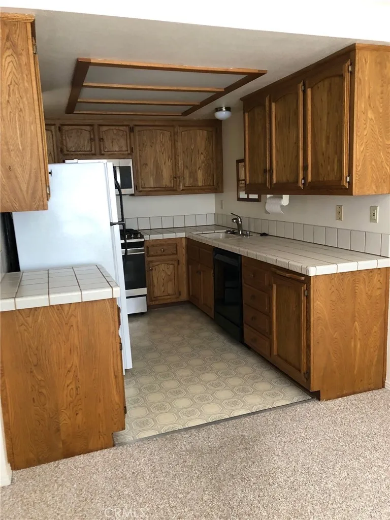 1813 Newport Grover Beach, CA 93433