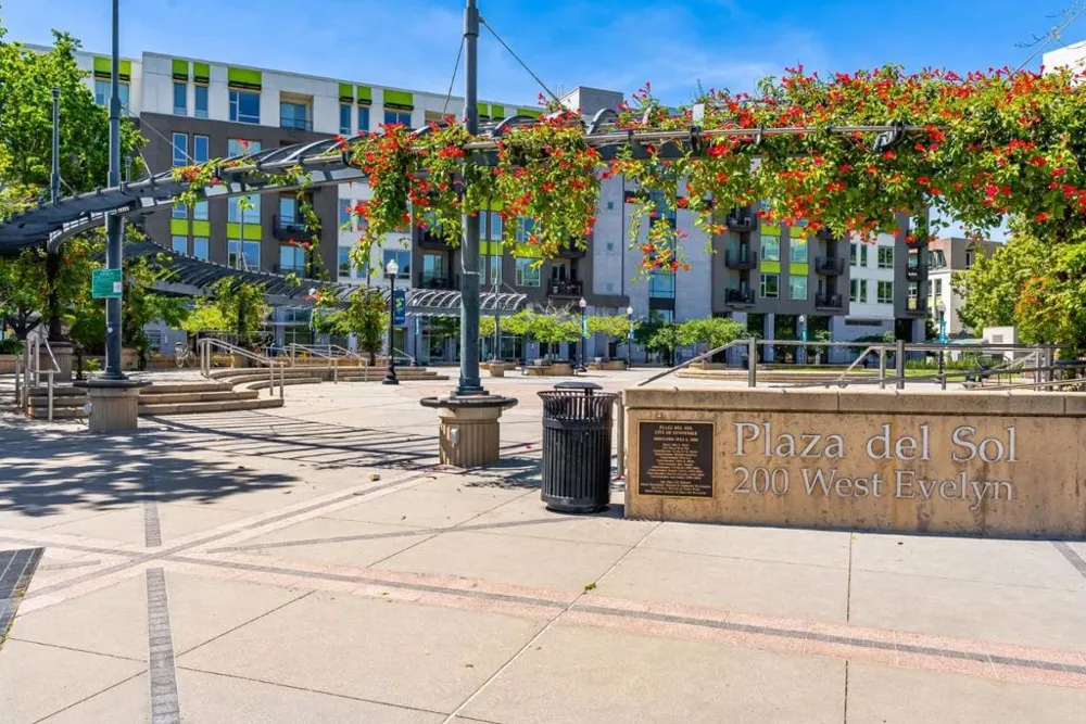 418 E Evelyn Avenue #202 Sunnyvale, CA 94086
