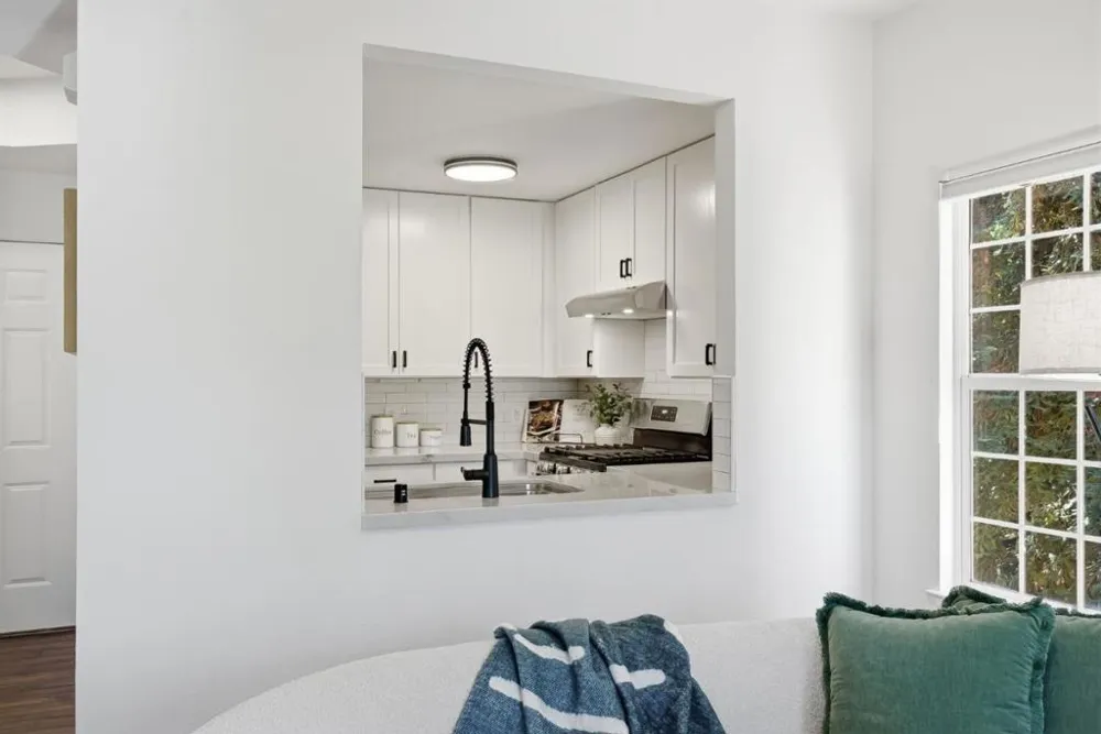 418 E Evelyn Avenue #202 Sunnyvale, CA 94086