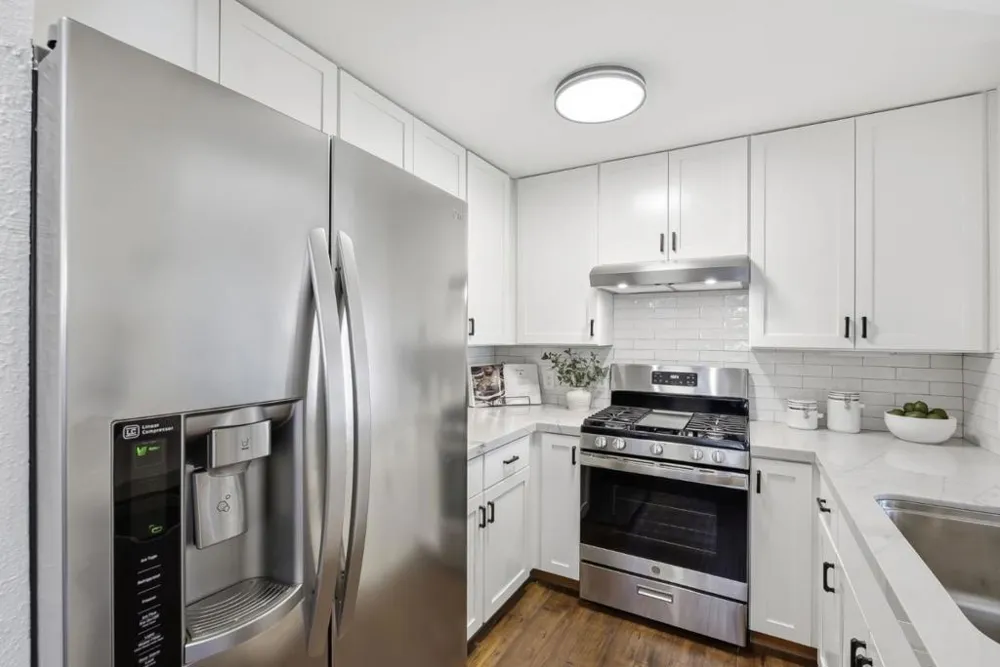 418 E Evelyn Avenue #202 Sunnyvale, CA 94086
