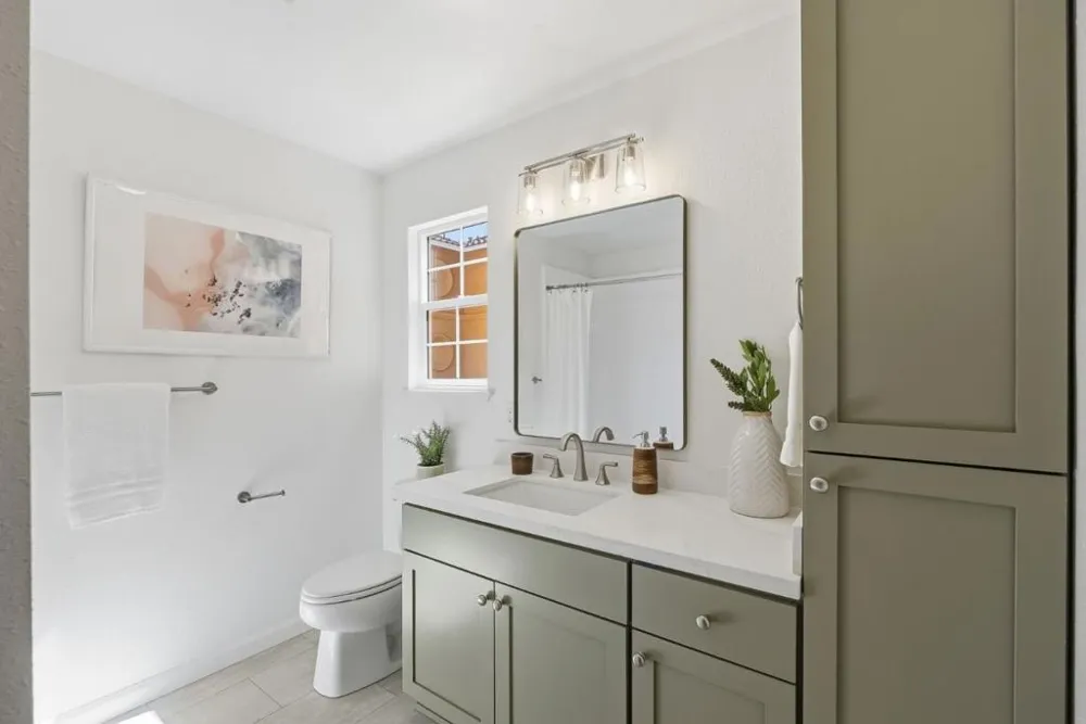 418 E Evelyn Avenue #202 Sunnyvale, CA 94086