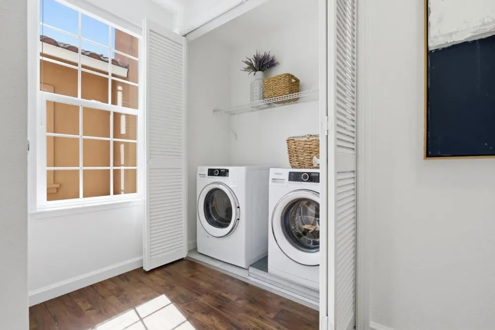 418 E Evelyn Avenue #202 Sunnyvale, CA 94086