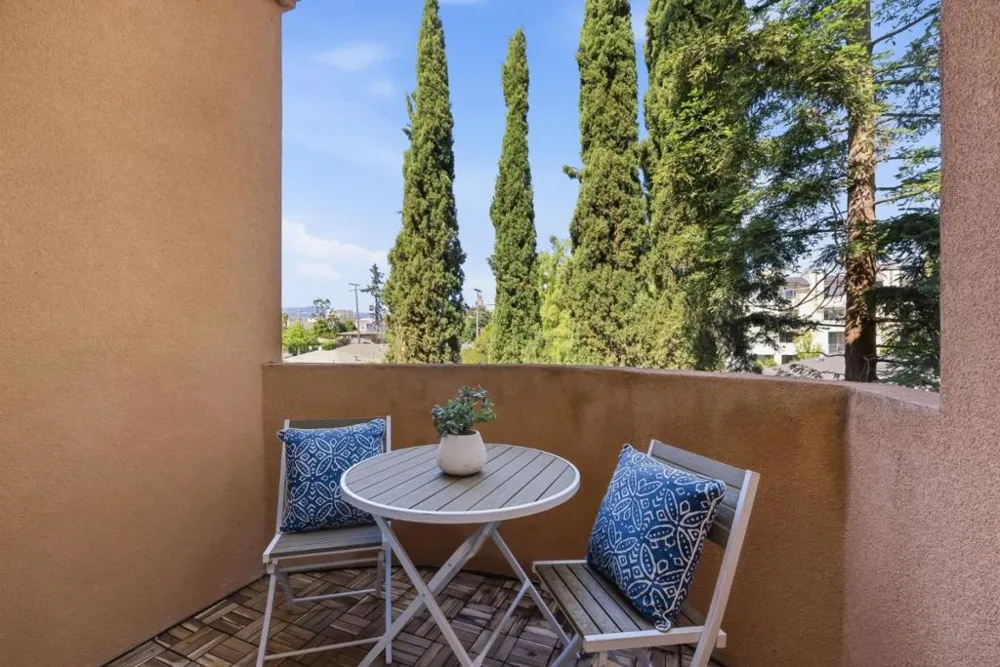 418 E Evelyn Avenue #202 Sunnyvale, CA 94086