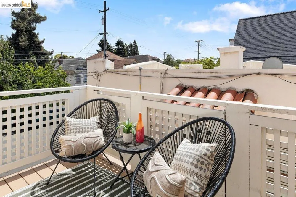 851 Arlington Ave Oakland, CA 94608