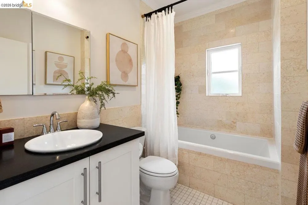 851 Arlington Ave Oakland, CA 94608