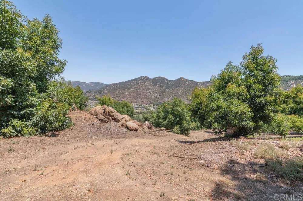 3137 E Valley Parkway Escondido, CA 92027