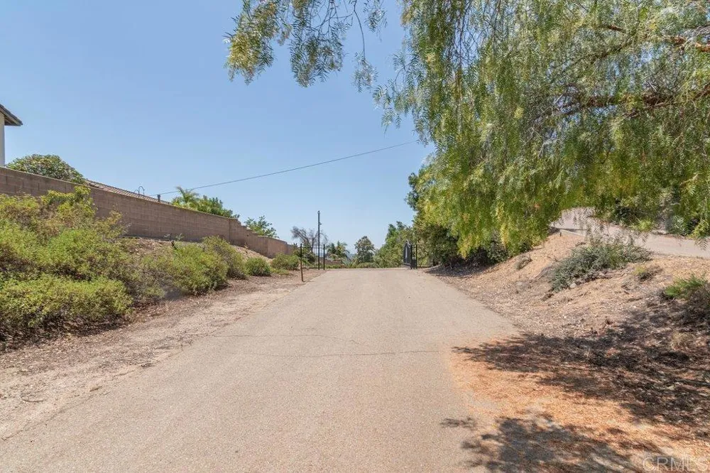 3137 E Valley Parkway Escondido, CA 92027