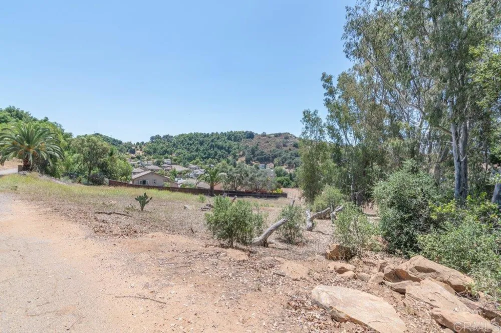 3137 E Valley Parkway Escondido, CA 92027