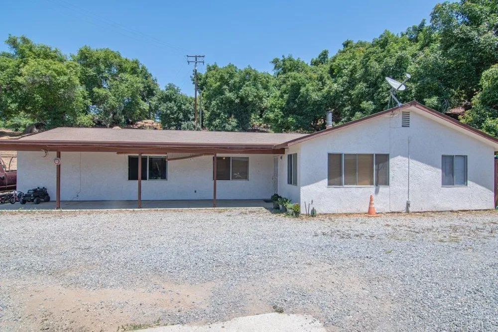 3137 E Valley Parkway Escondido, CA 92027