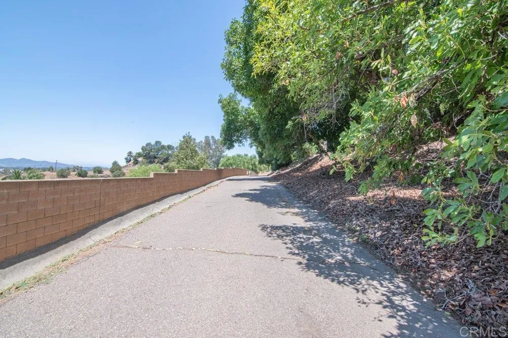 3137 E Valley Parkway Escondido, CA 92027