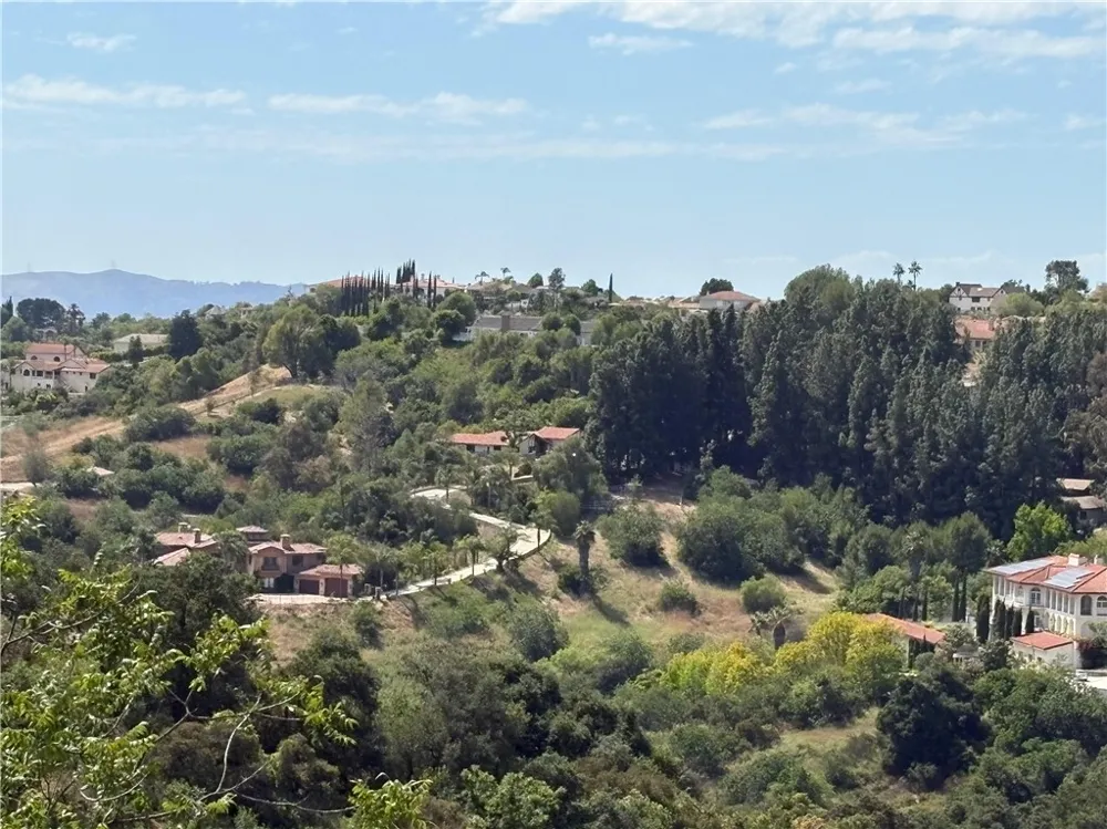 2262 Feather Rock Diamond Bar, CA 91765