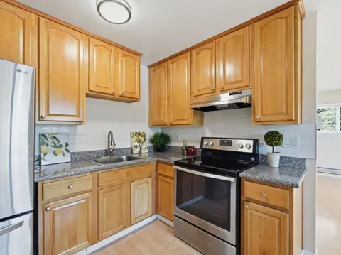607 Valley Forge Way #4