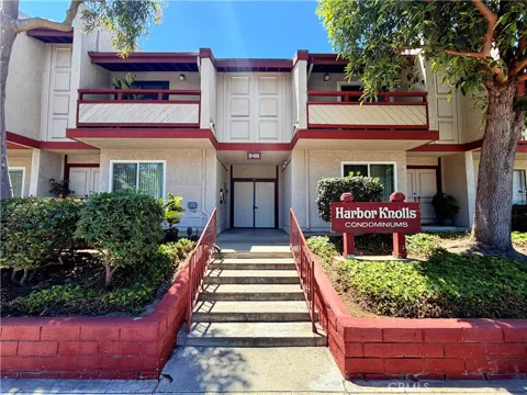 946 W 220th #218