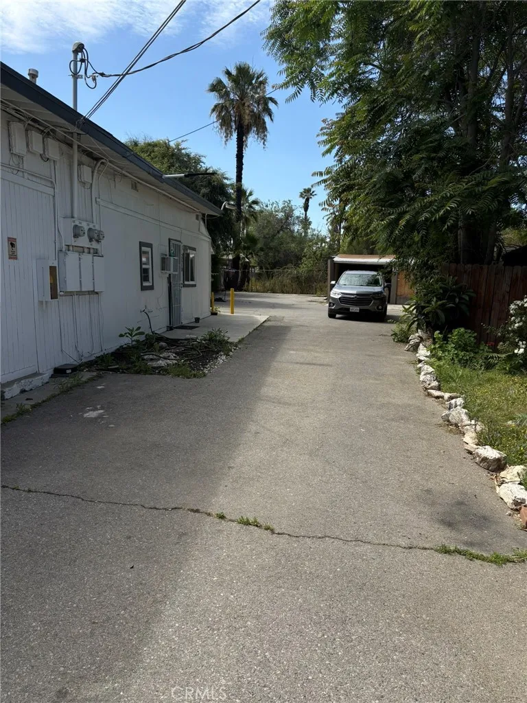 2618 4th Riverside, CA 92507