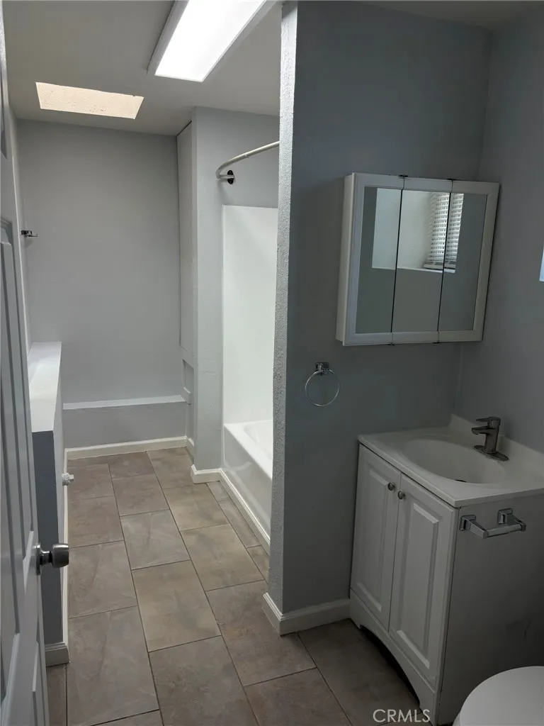 2618 4th Riverside, CA 92507