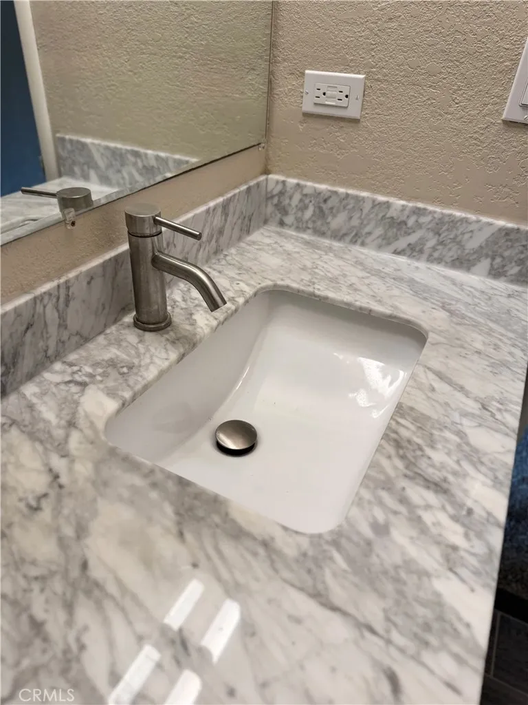 1101 E Monte Vista Turlock, CA 95382