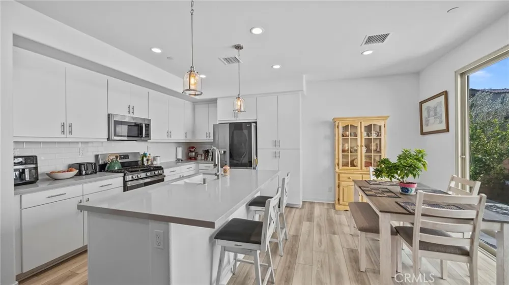 16282 Meadowhouse Avenue Chino, CA 91708