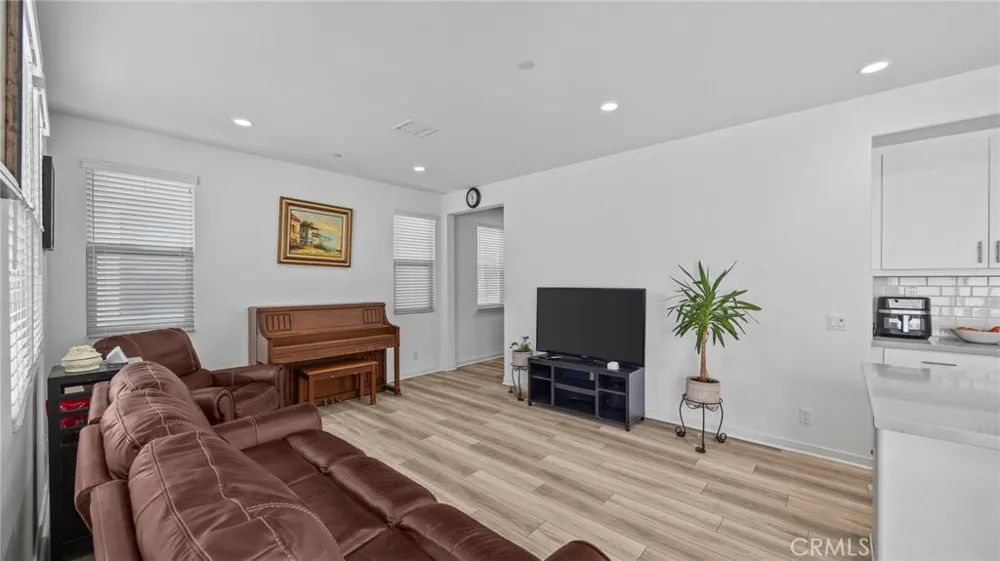 16282 Meadowhouse Avenue Chino, CA 91708