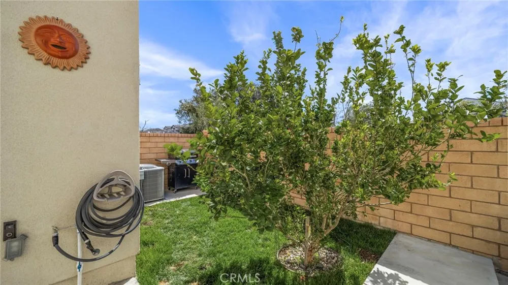 16282 Meadowhouse Avenue Chino, CA 91708